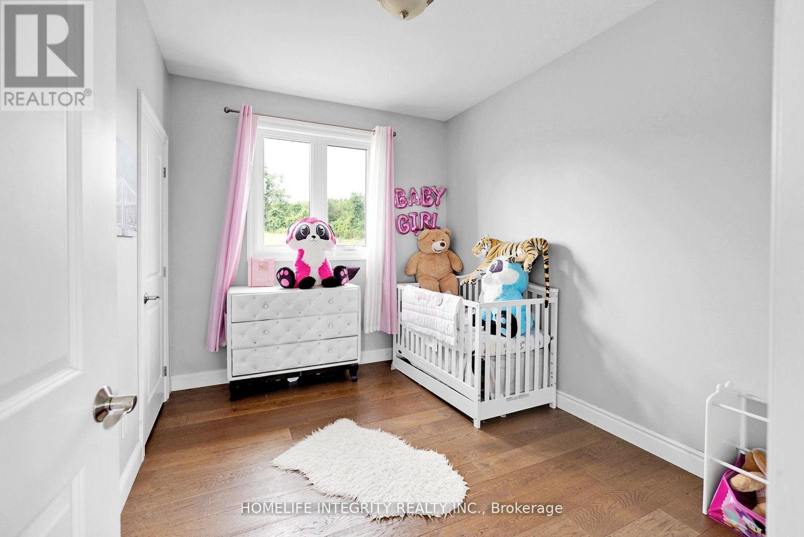 838722 4th Line E Property Photo 20