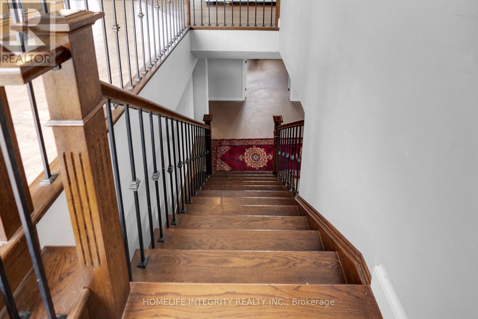 838722 4th Line E Property Photo 24