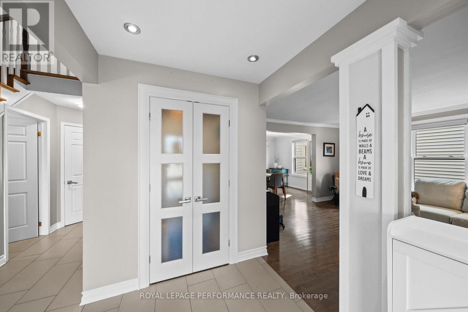 550 Foxview Place Property Photo 4