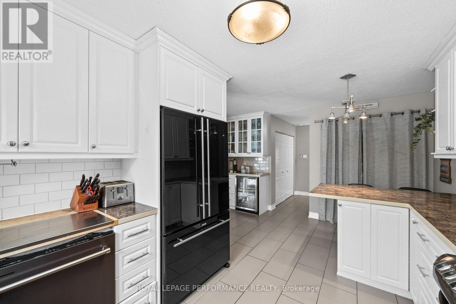 550 Foxview Place Property Photo 14