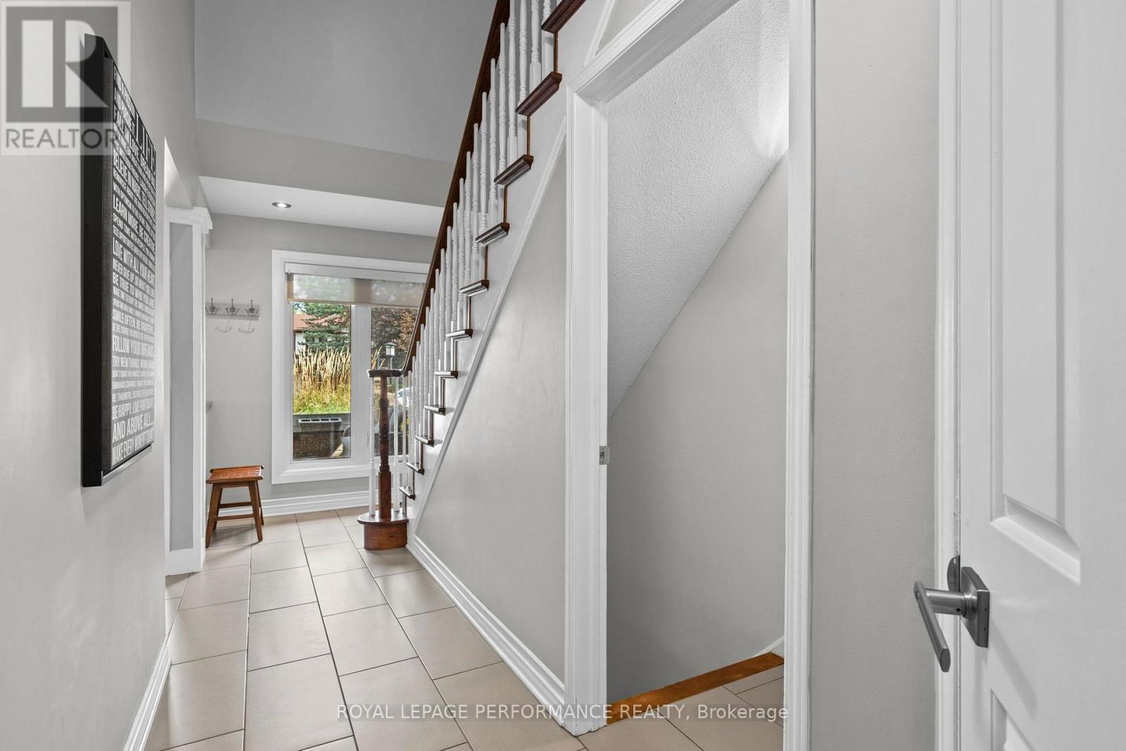 550 Foxview Place Property Photo 20