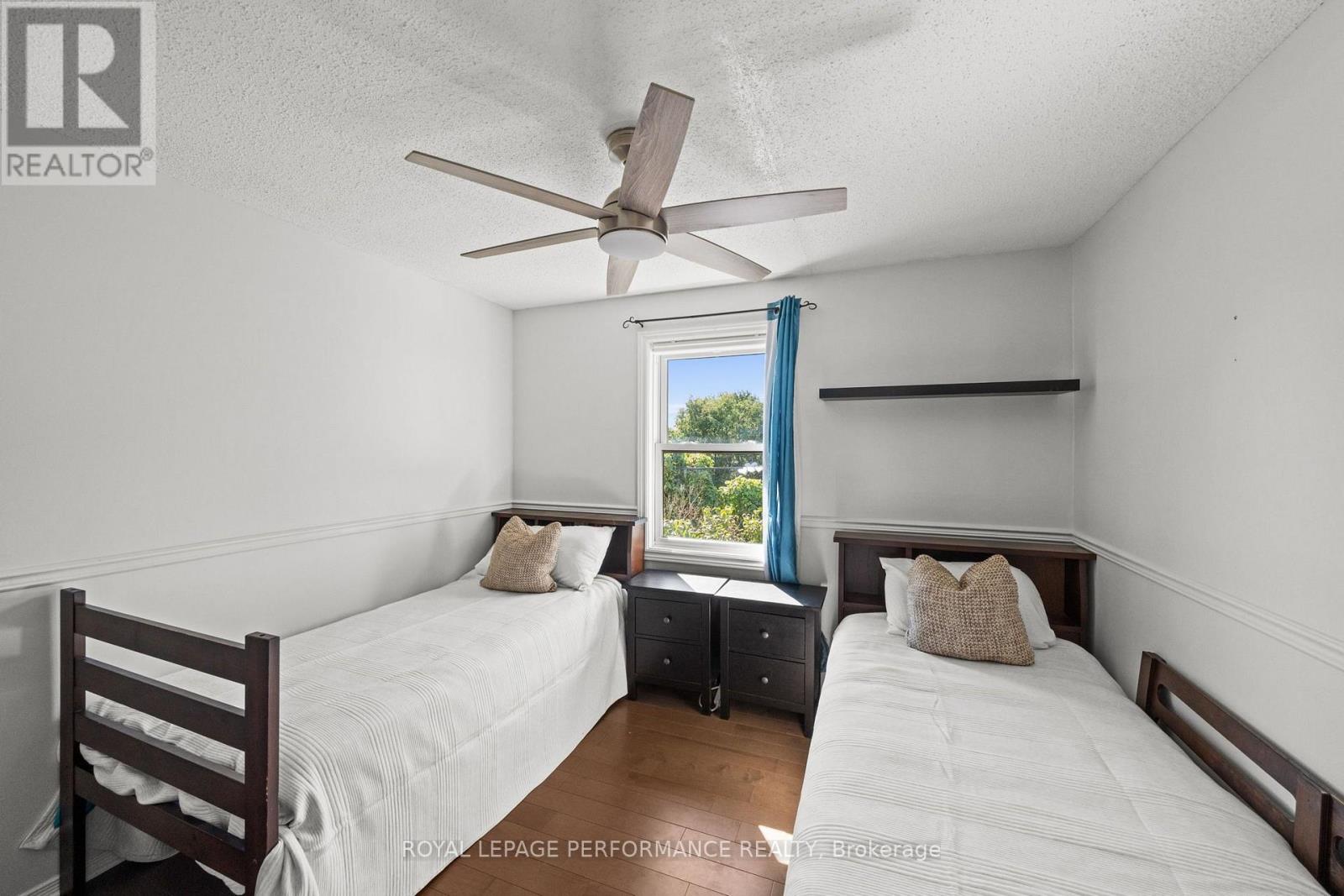 550 Foxview Place Property Photo 32