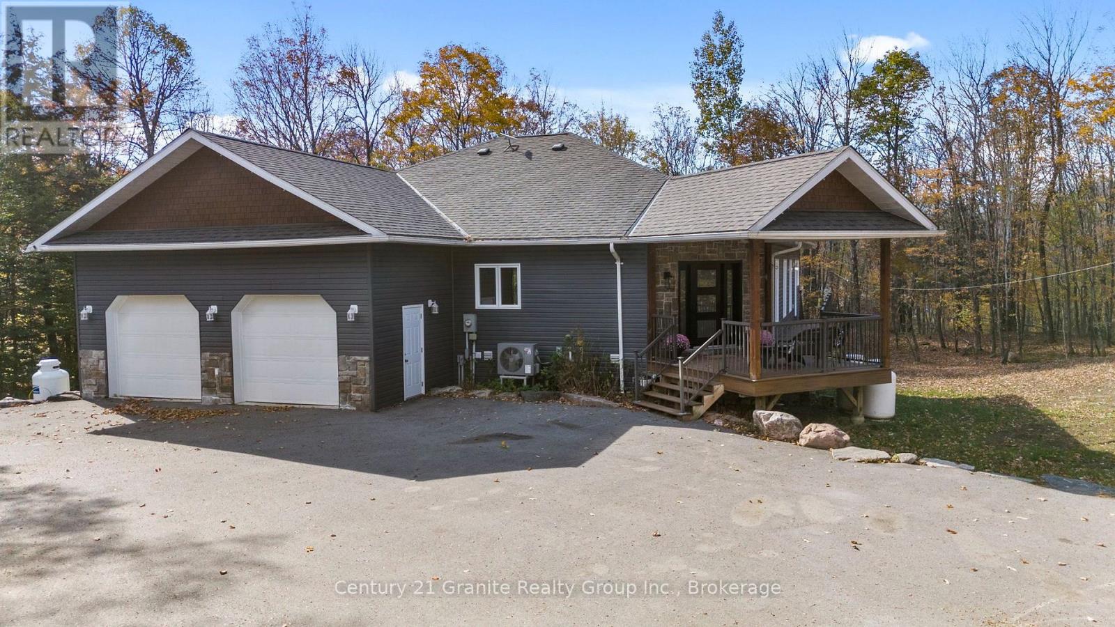 150 College Drive Property Photo 2