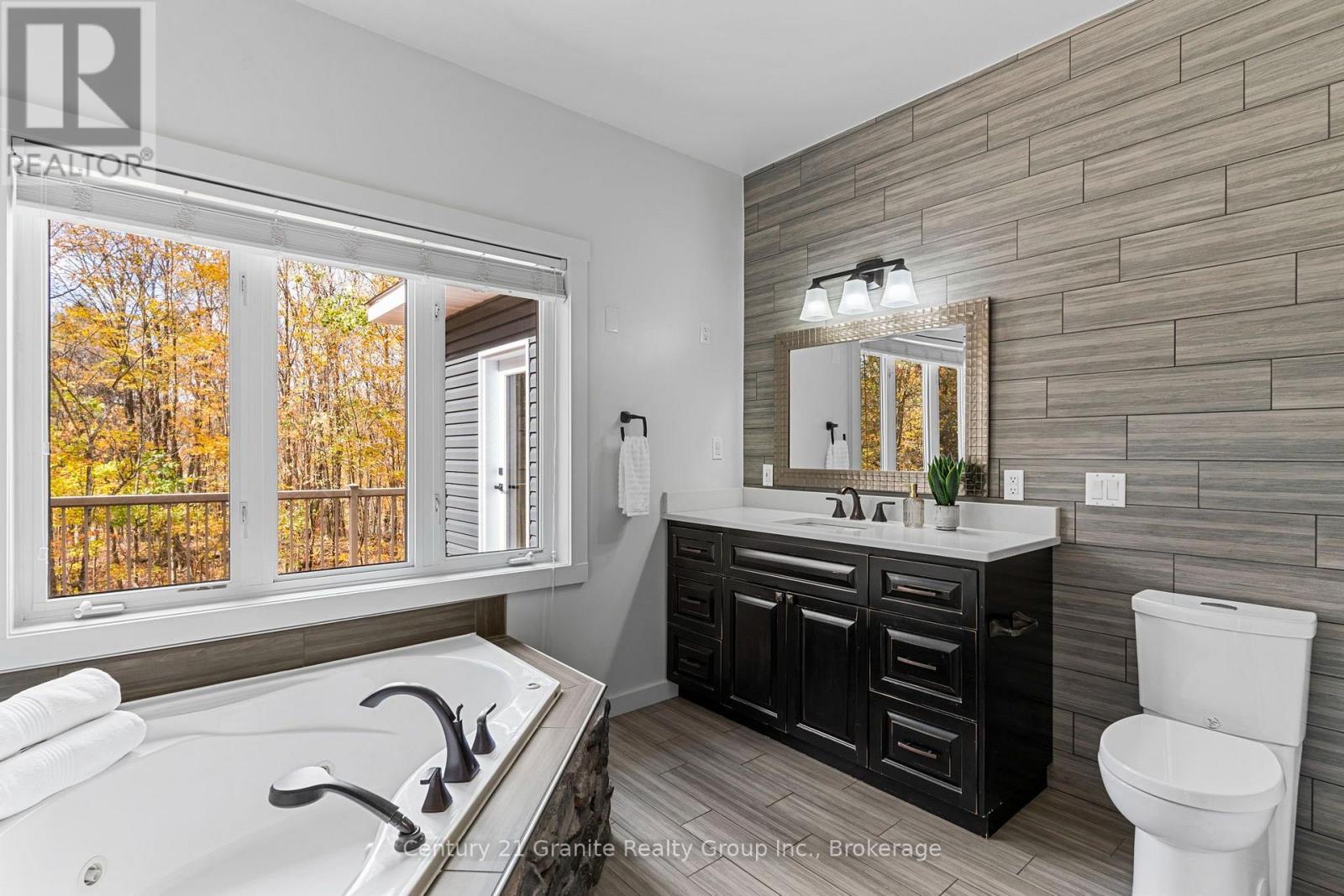 150 College Drive Property Photo 16