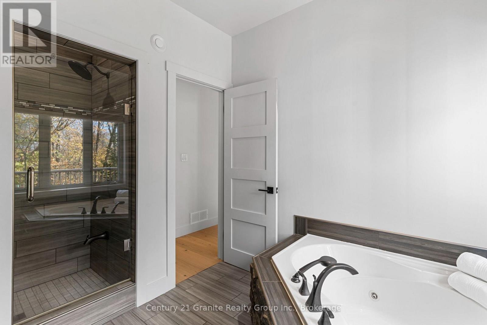 150 College Drive Property Photo 17