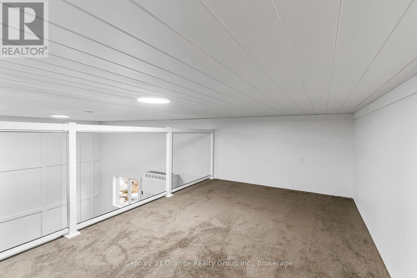 150 College Drive Property Photo 25