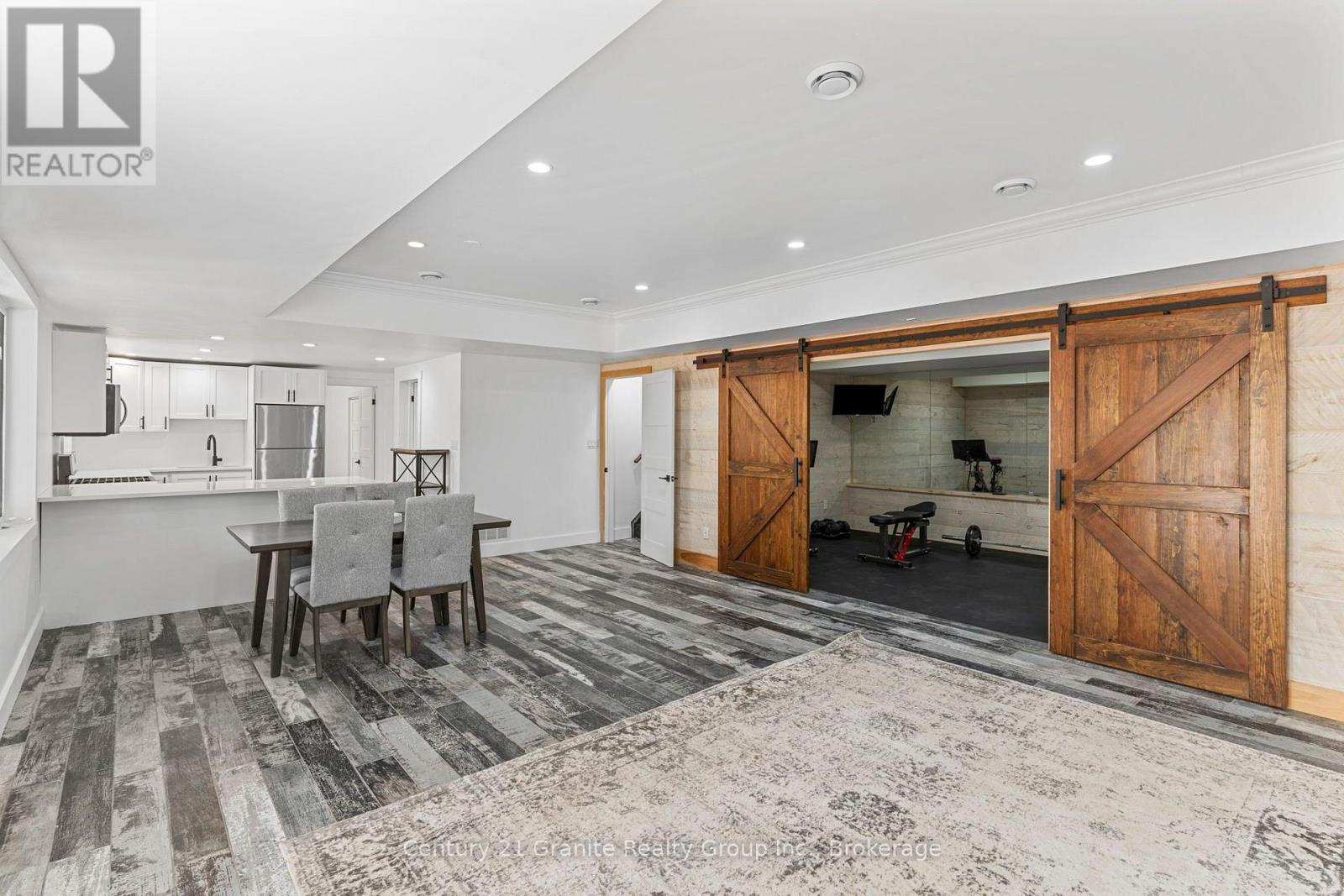 150 College Drive Property Photo 29