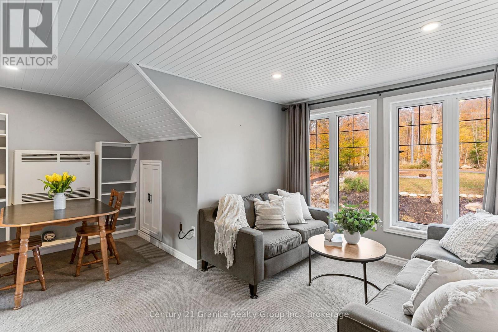 150 College Drive Property Photo 41