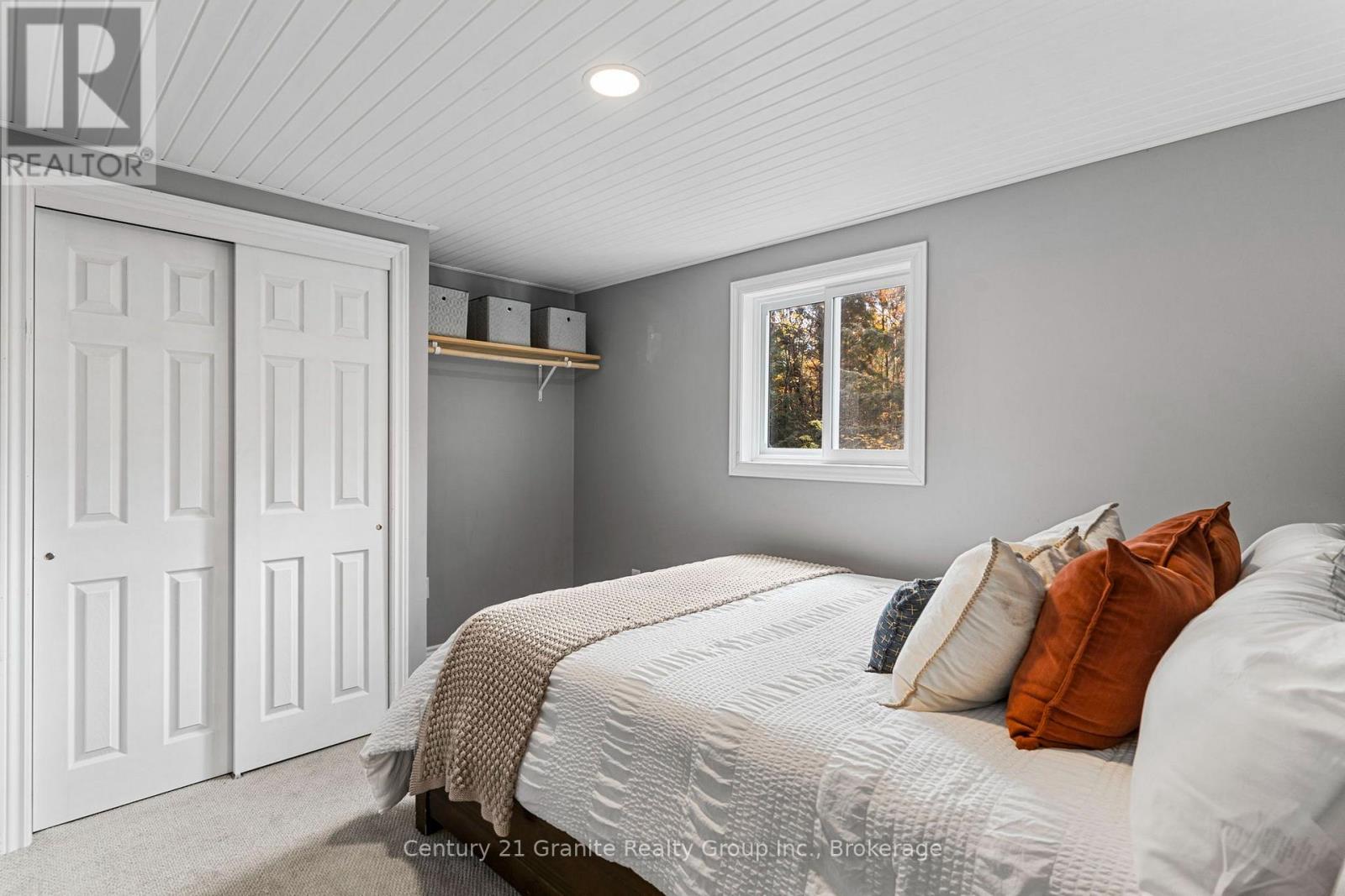 150 College Drive Property Photo 44