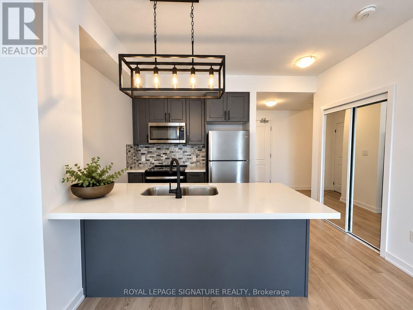 807 - 460 Dundas Street E Property Photo 3