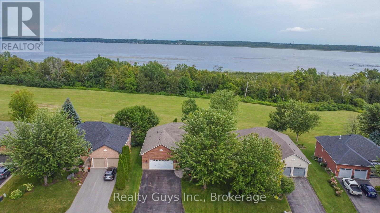 16 Crescent Moon Lane Property Photo 1