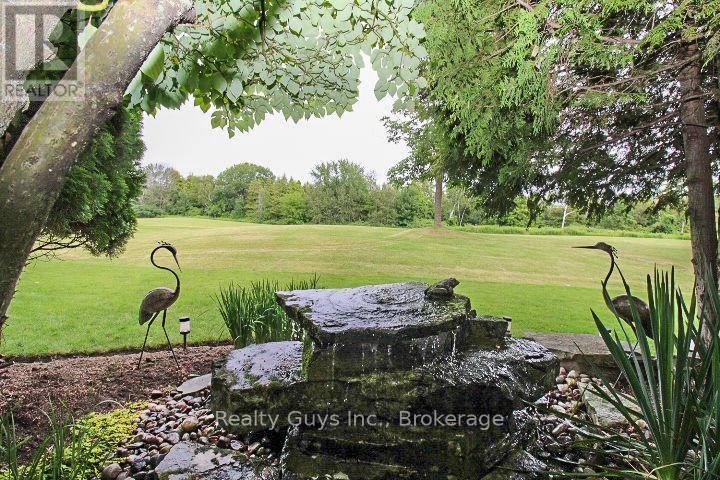 16 Crescent Moon Lane Property Photo 13