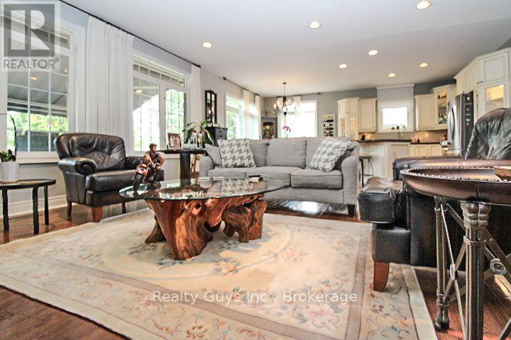 16 Crescent Moon Lane Property Photo 26