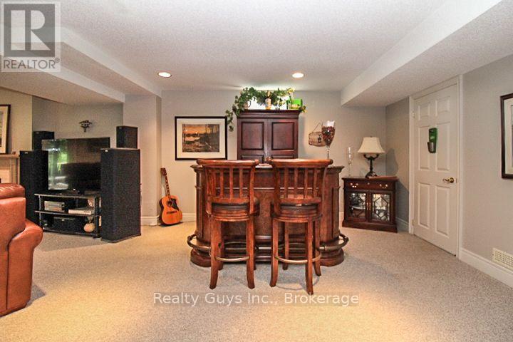 16 Crescent Moon Lane Property Photo 45