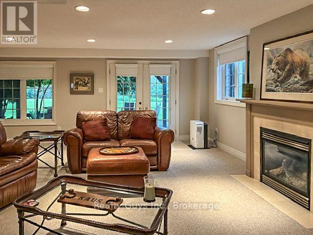 16 Crescent Moon Lane Property Photo 47