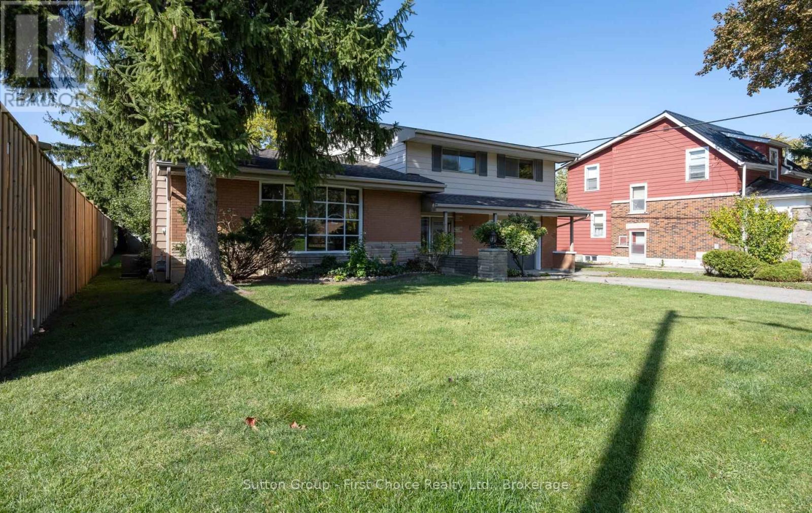 12 Mcculloch Street Property Photo 5