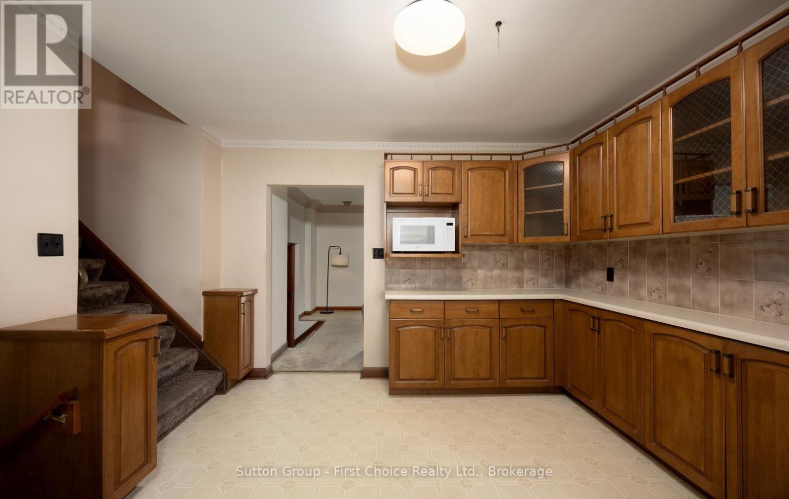 12 Mcculloch Street Property Photo 9
