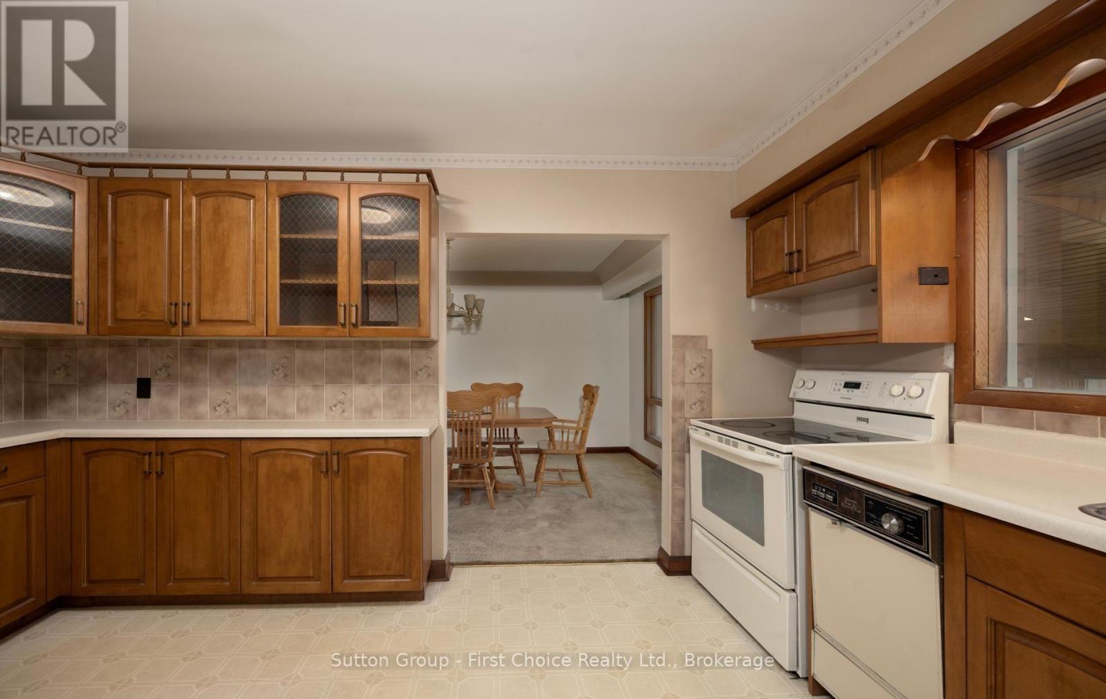 12 Mcculloch Street Property Photo 10