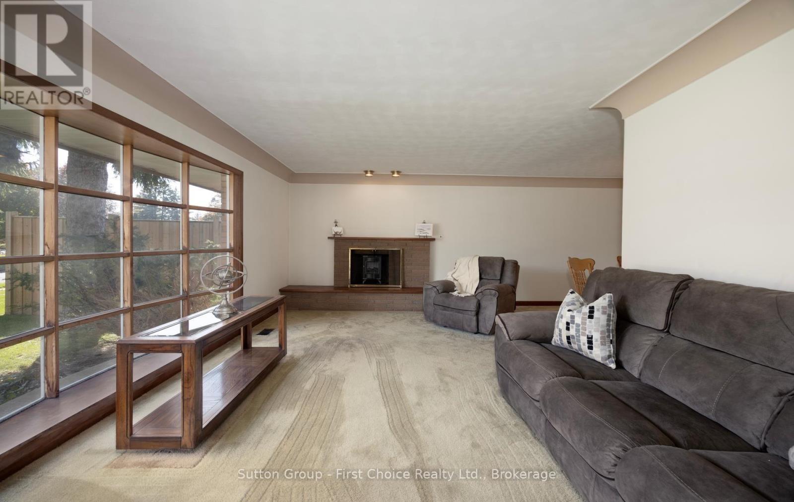 12 Mcculloch Street Property Photo 12