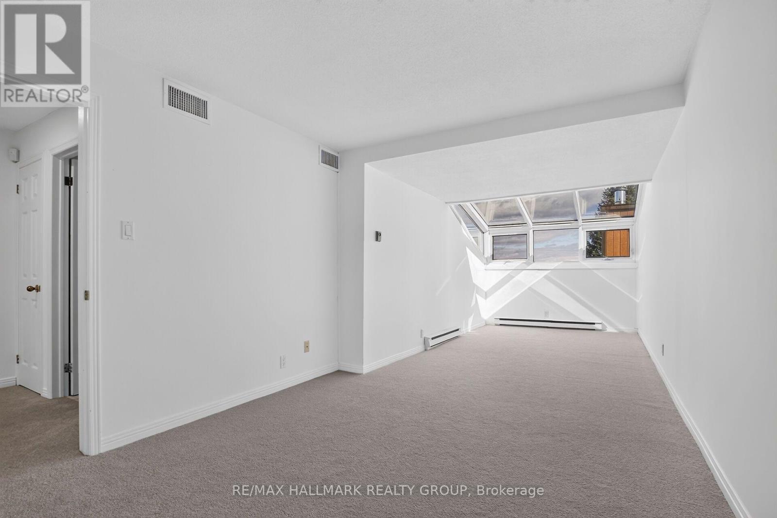12 - 207 Stratas Court Property Photo 21