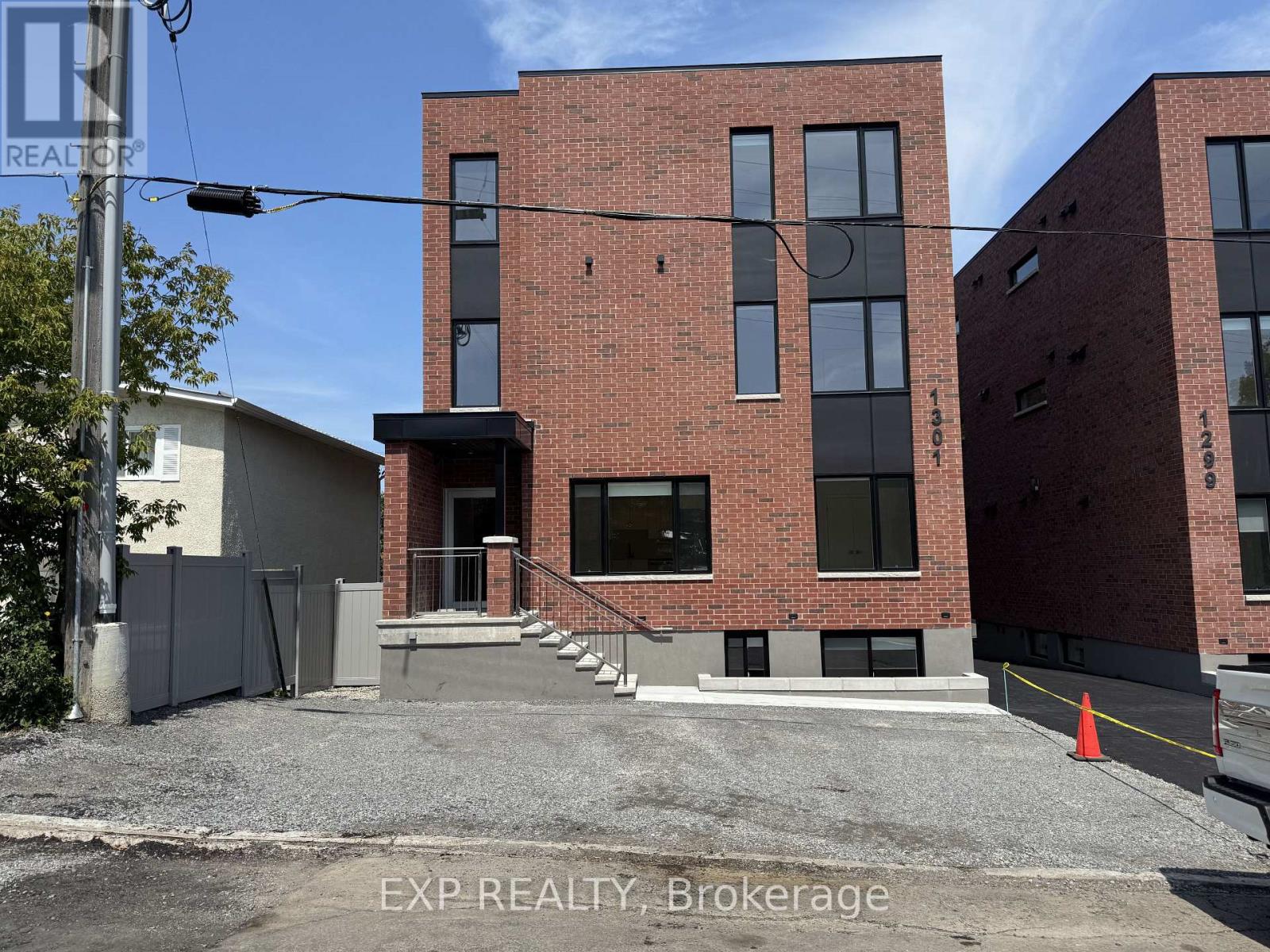 4 - 1301 Dorchester Avenue Property Photo 1