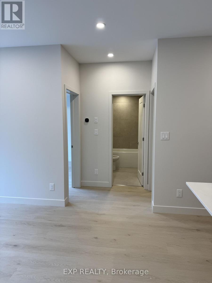 4 - 1301 Dorchester Avenue Property Photo 4