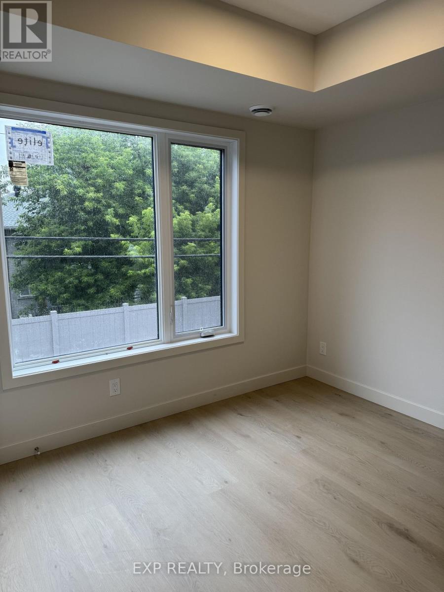 4 - 1301 Dorchester Avenue Property Photo 6