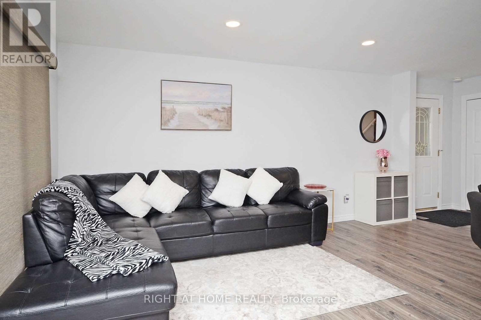7123 Barto Crescent Property Photo 18