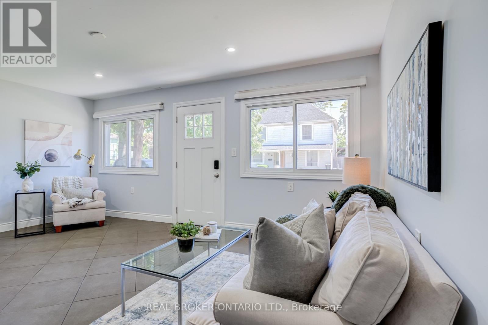 127 Barnesdale Avenue N Property Photo 5