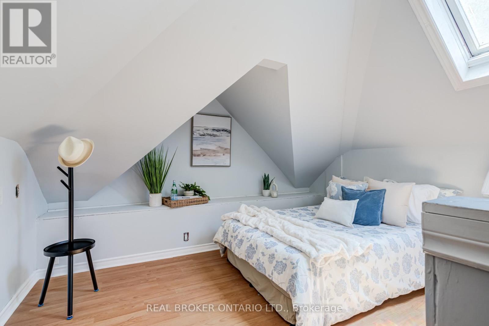 127 Barnesdale Avenue N Property Photo 23