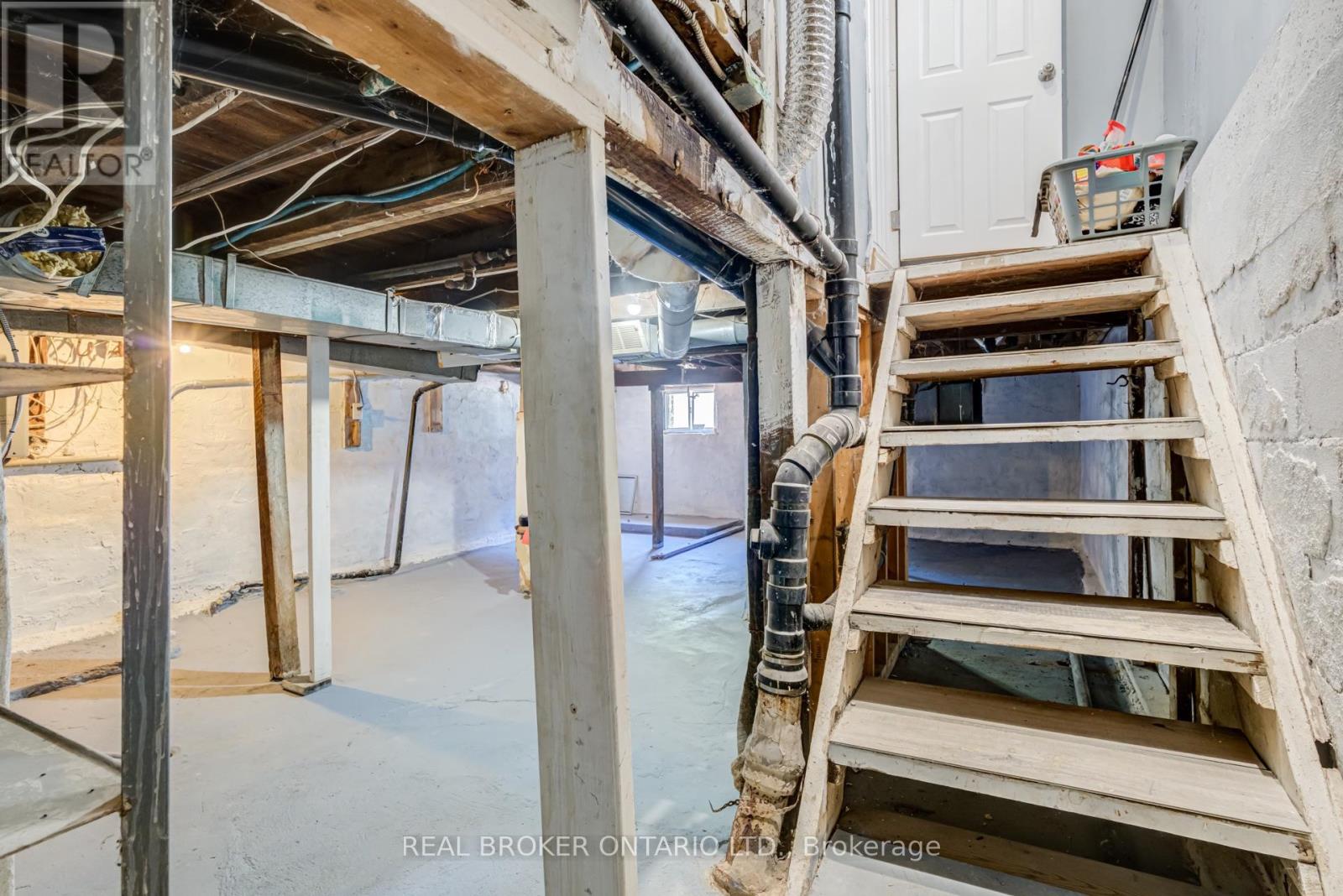 127 Barnesdale Avenue N Property Photo 29