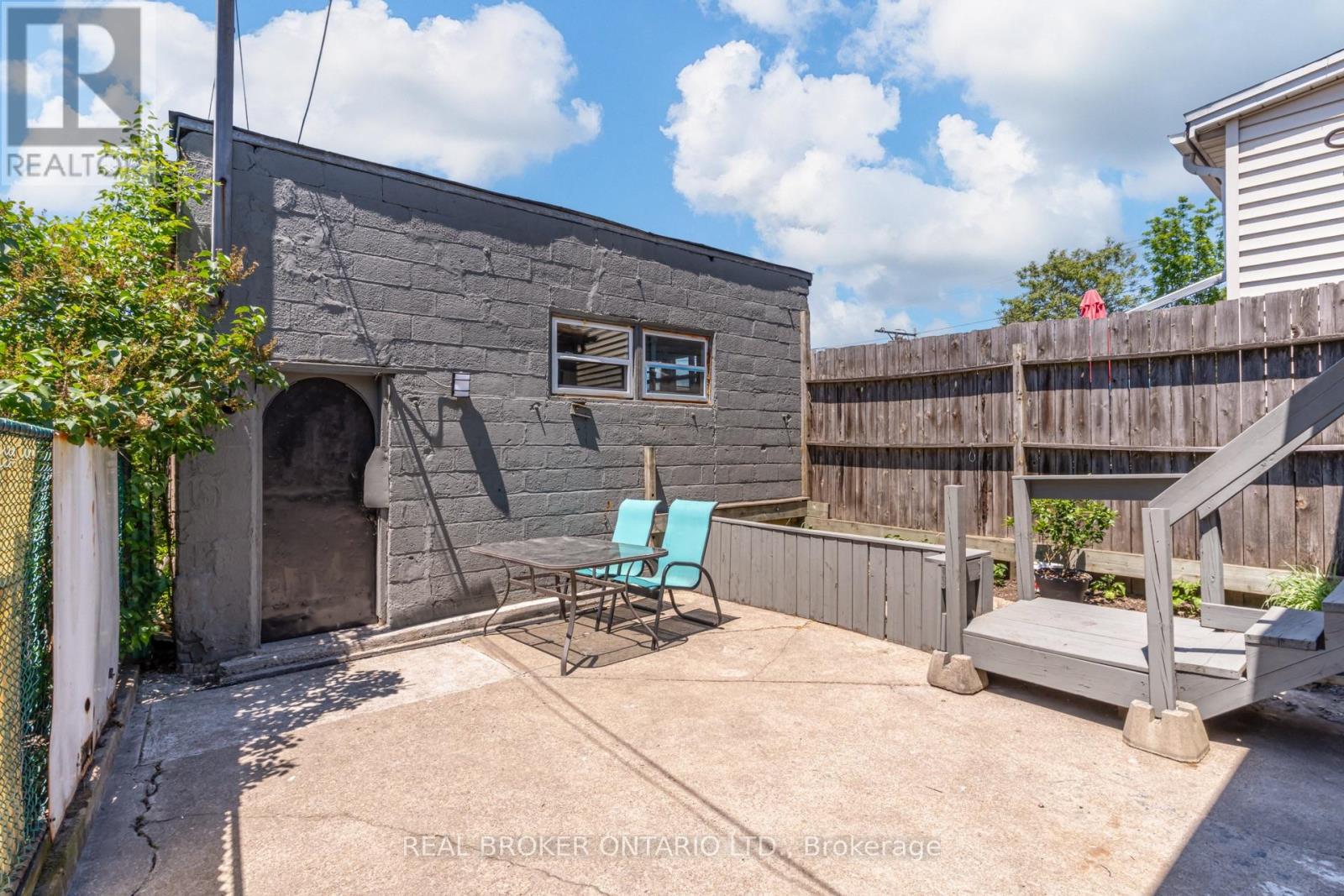 127 Barnesdale Avenue N Property Photo 34