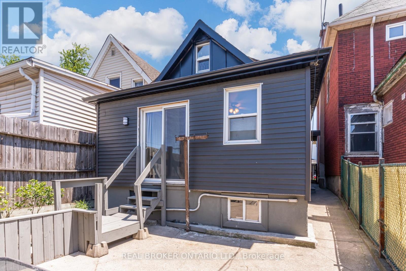 127 Barnesdale Avenue N Property Photo 37