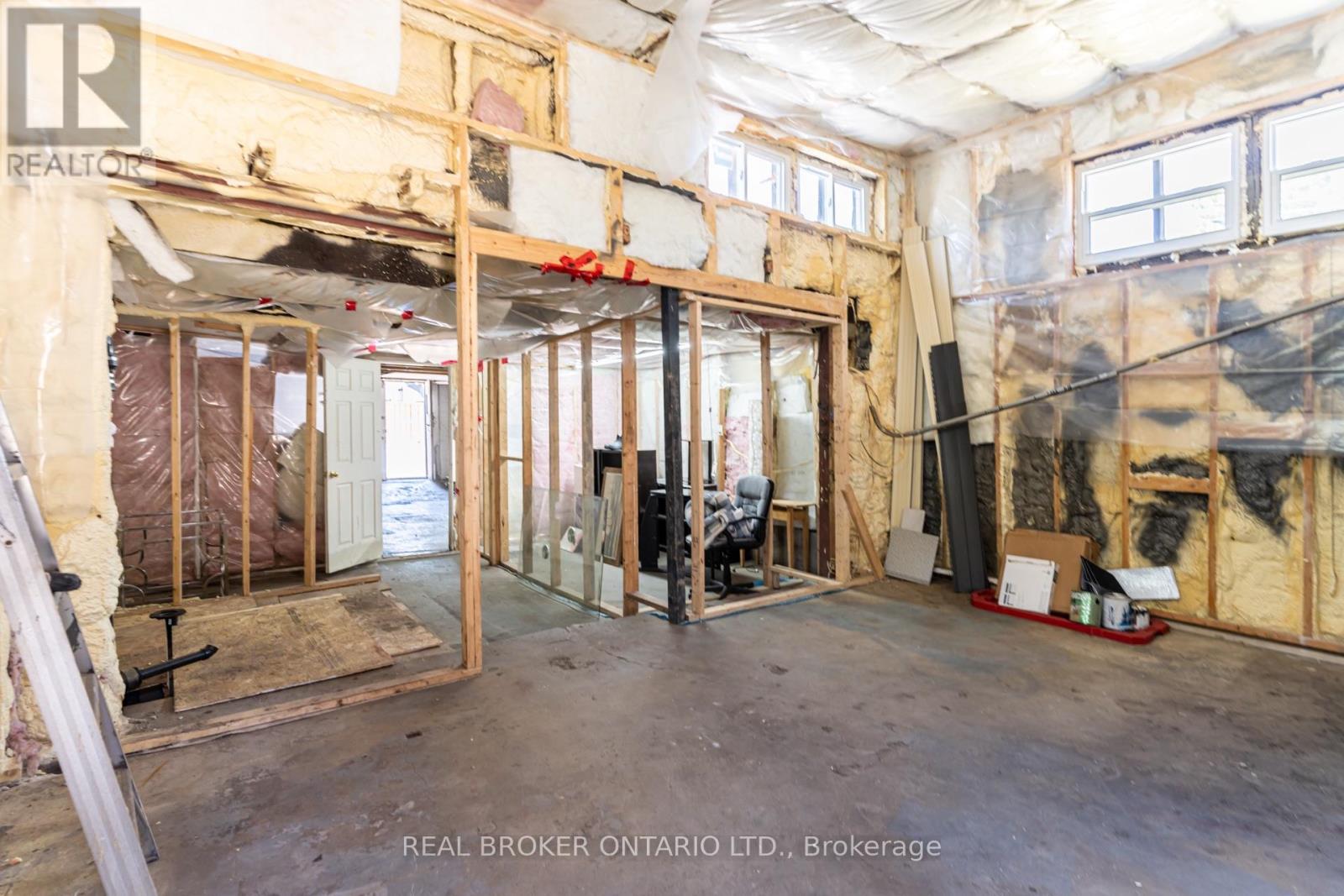 127 Barnesdale Avenue N Property Photo 40