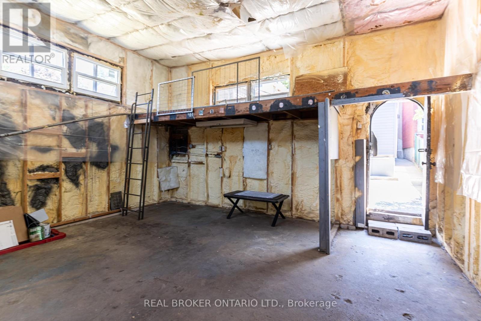 127 Barnesdale Avenue N Property Photo 41