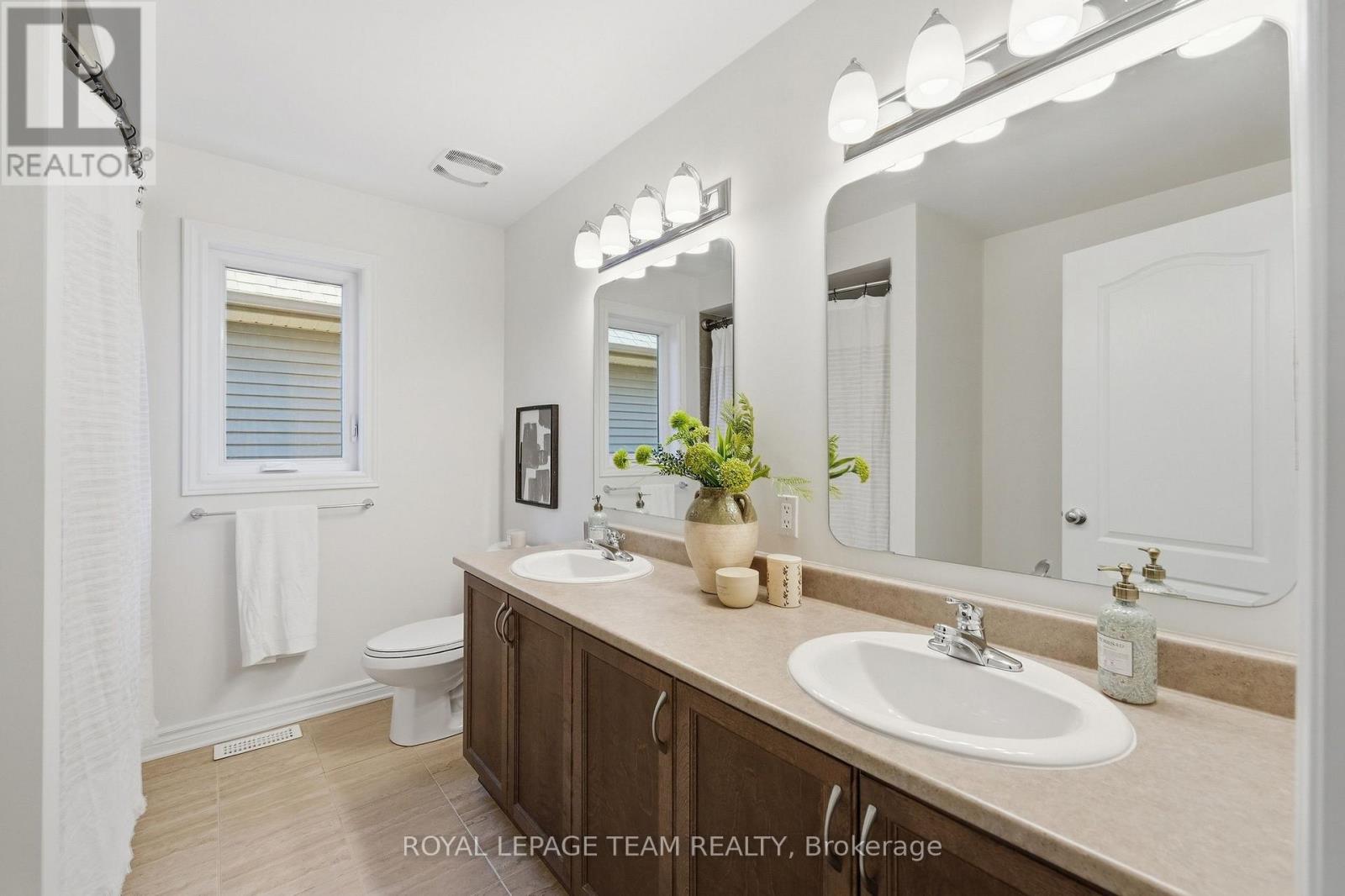 708 Eagle Crest Heights Property Photo 28