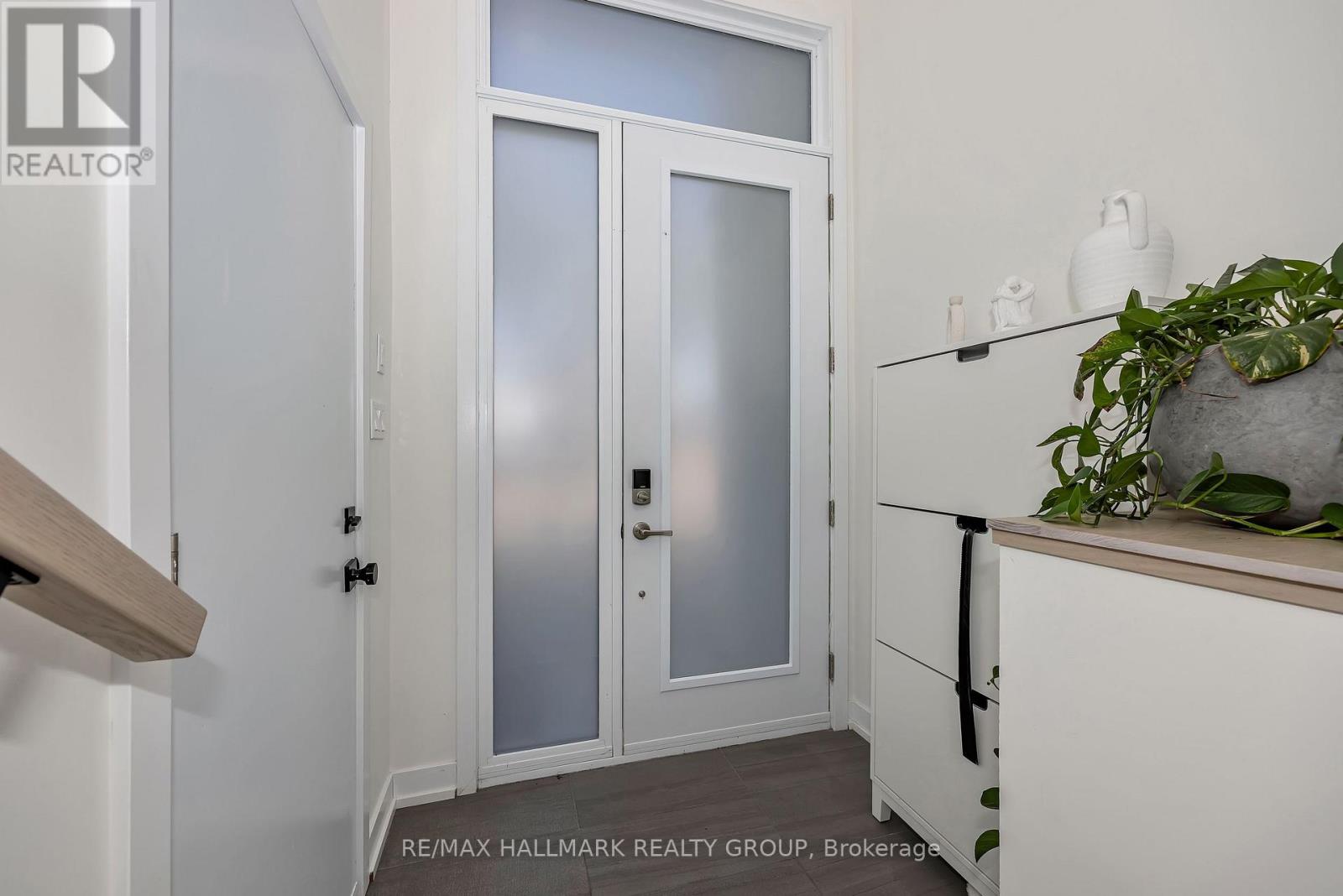 468 Mutual Street Property Photo 5
