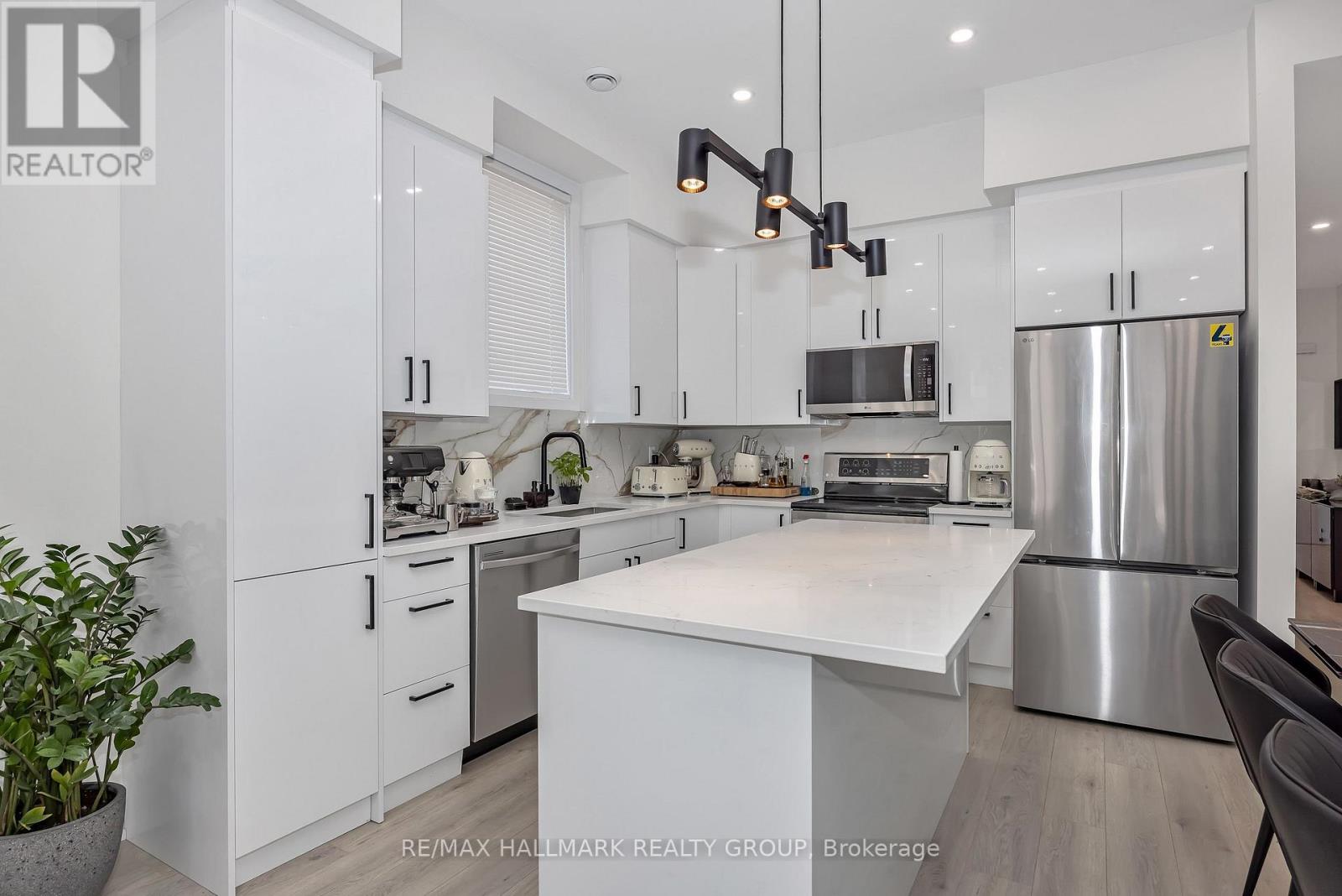 468 Mutual Street Property Photo 10
