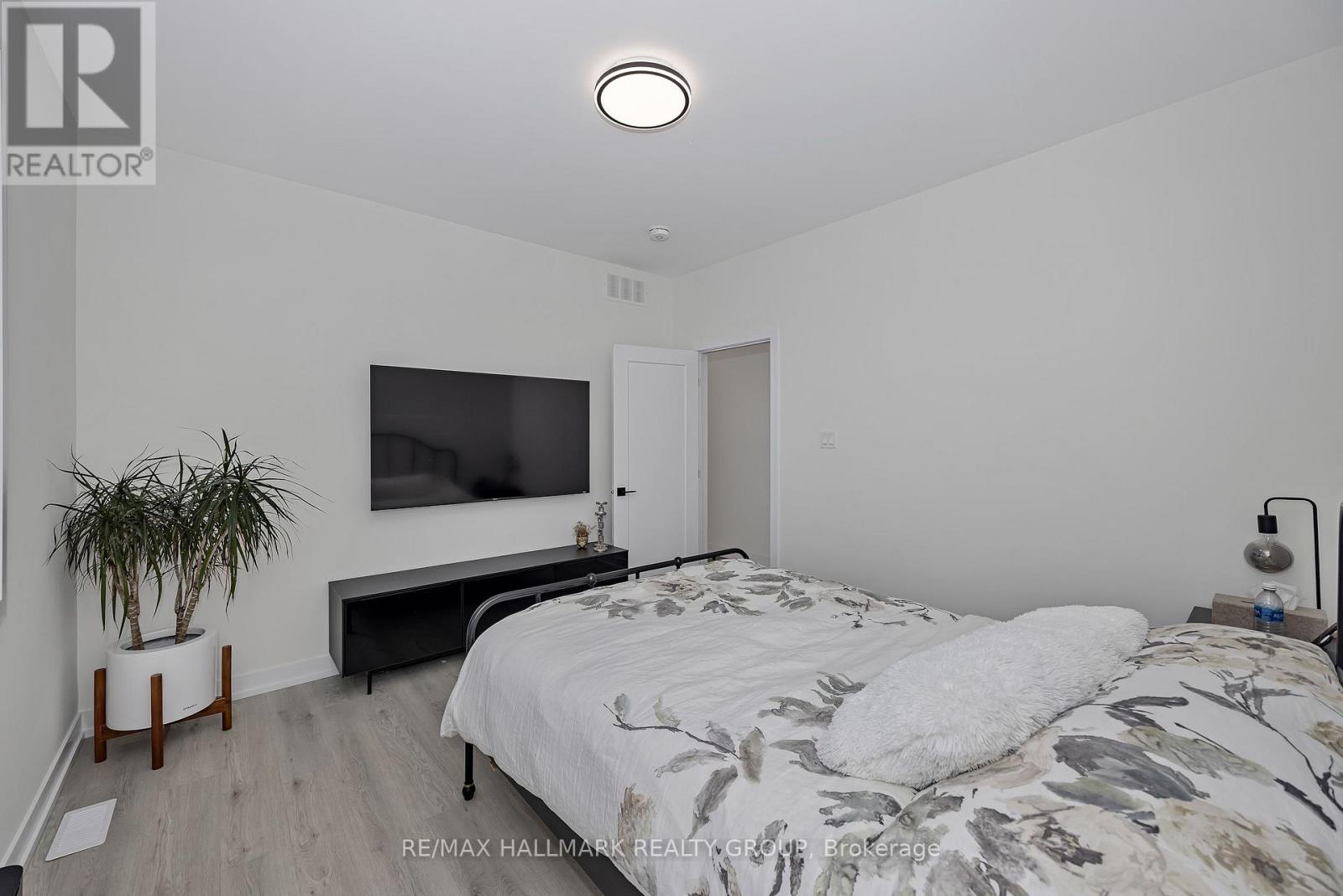 468 Mutual Street Property Photo 24