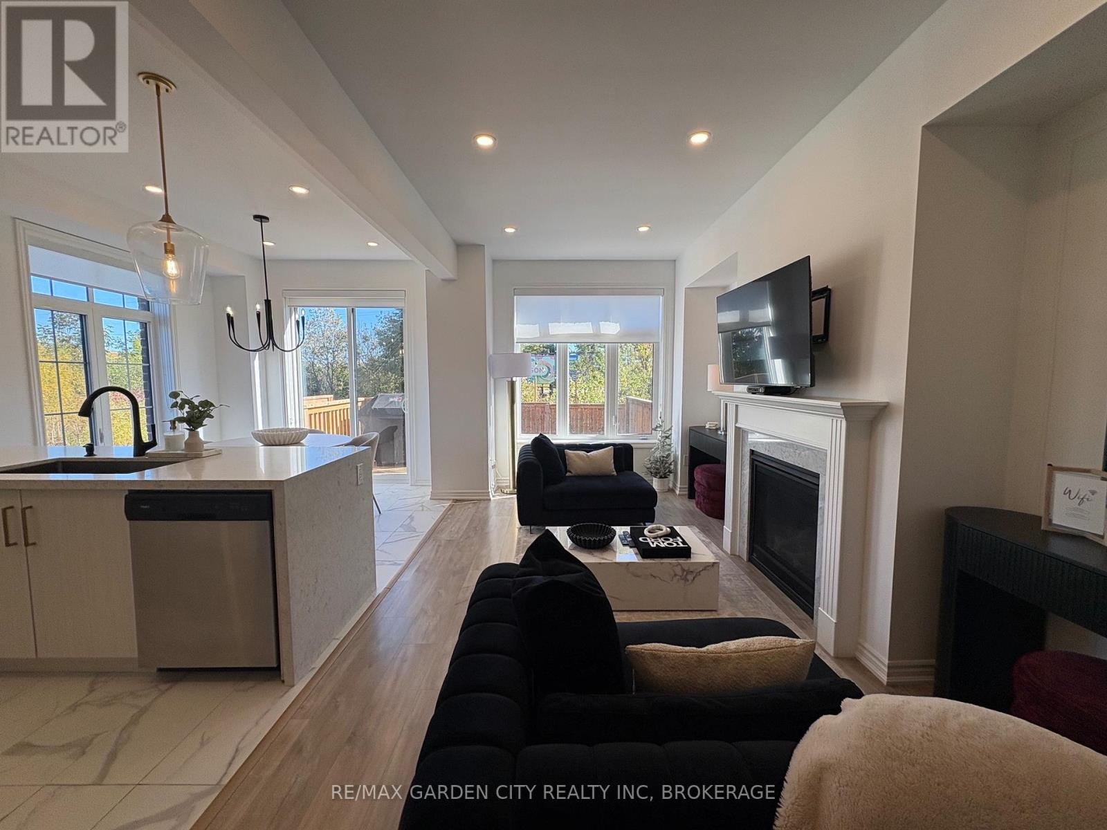 7460 Baycrest Common Property Photo 15