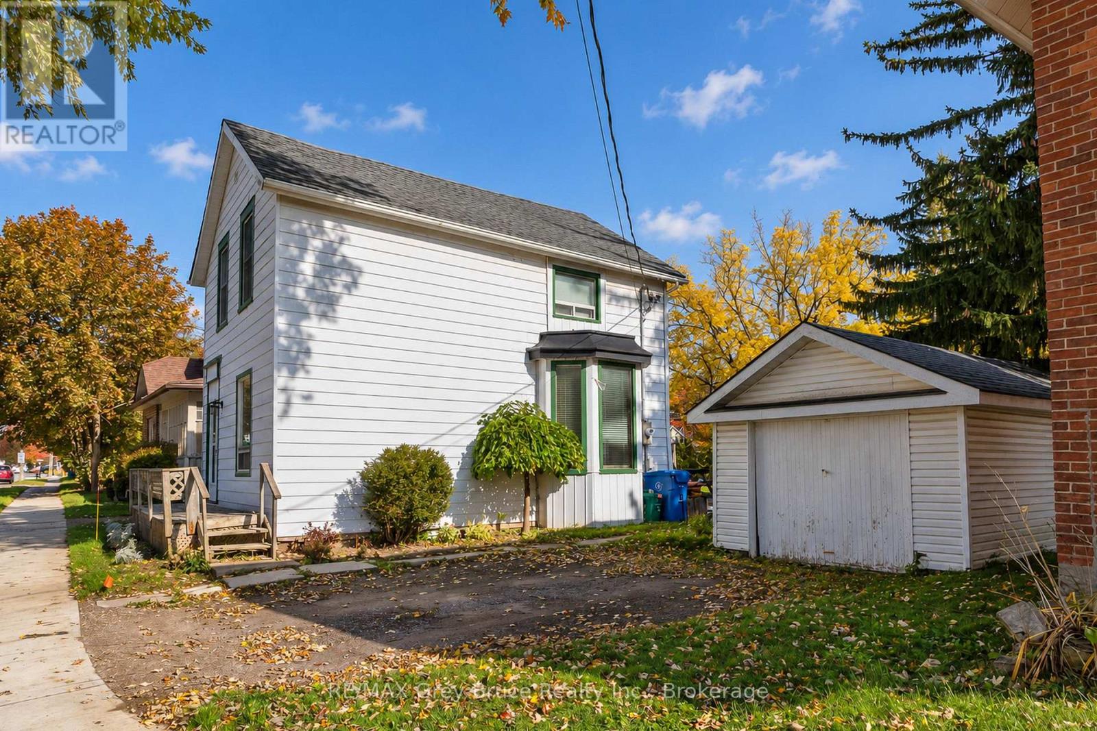 213 Victoria Street Property Photo 6