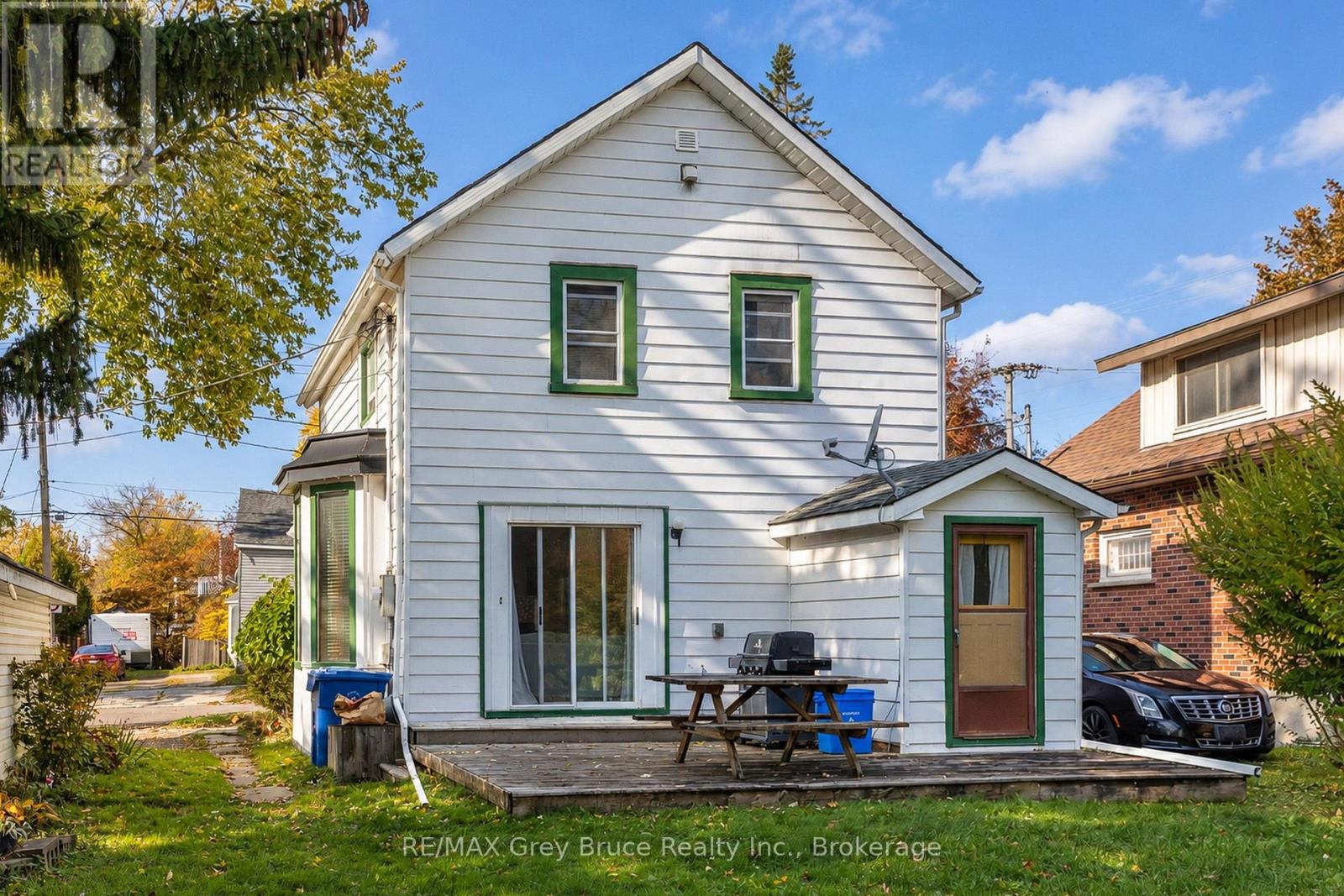 213 Victoria Street Property Photo 9