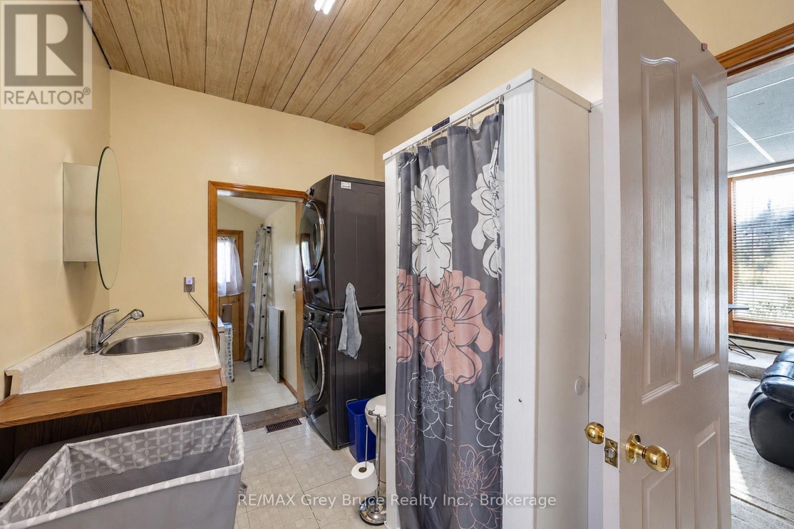 213 Victoria Street Property Photo 18