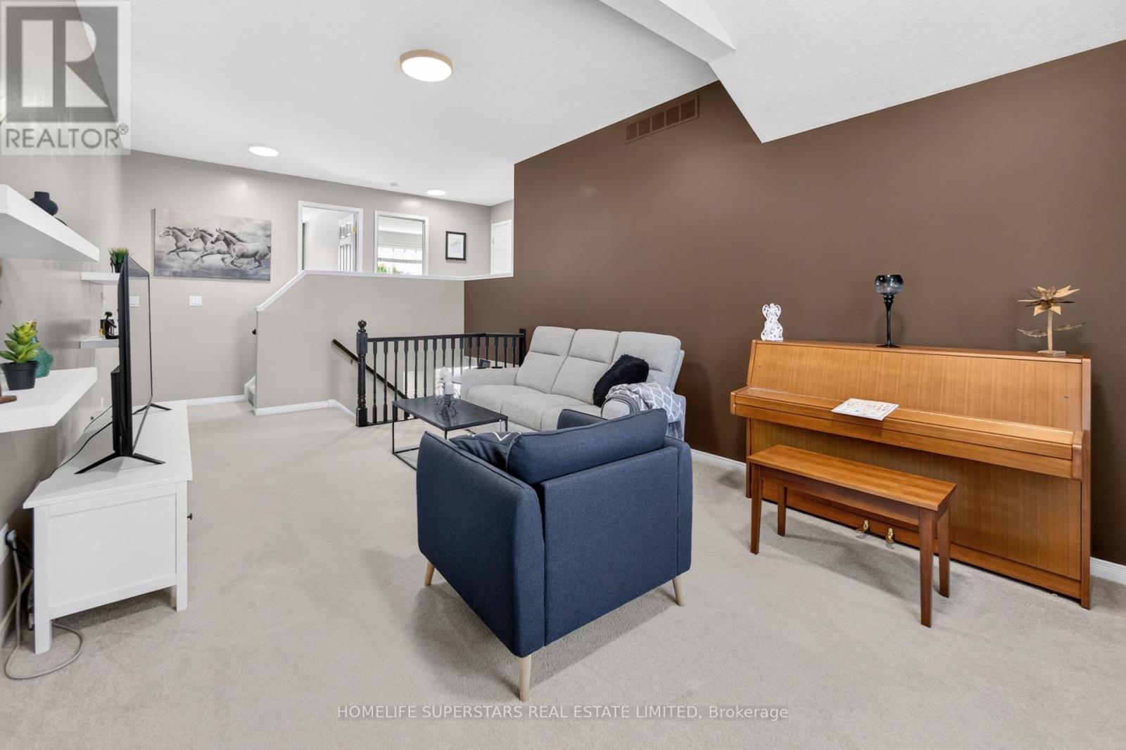 17 George Schmitt Court Property Photo 21