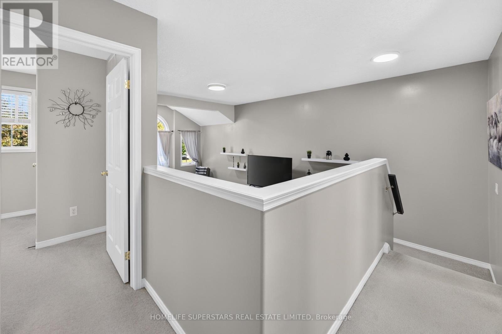 17 George Schmitt Court Property Photo 24