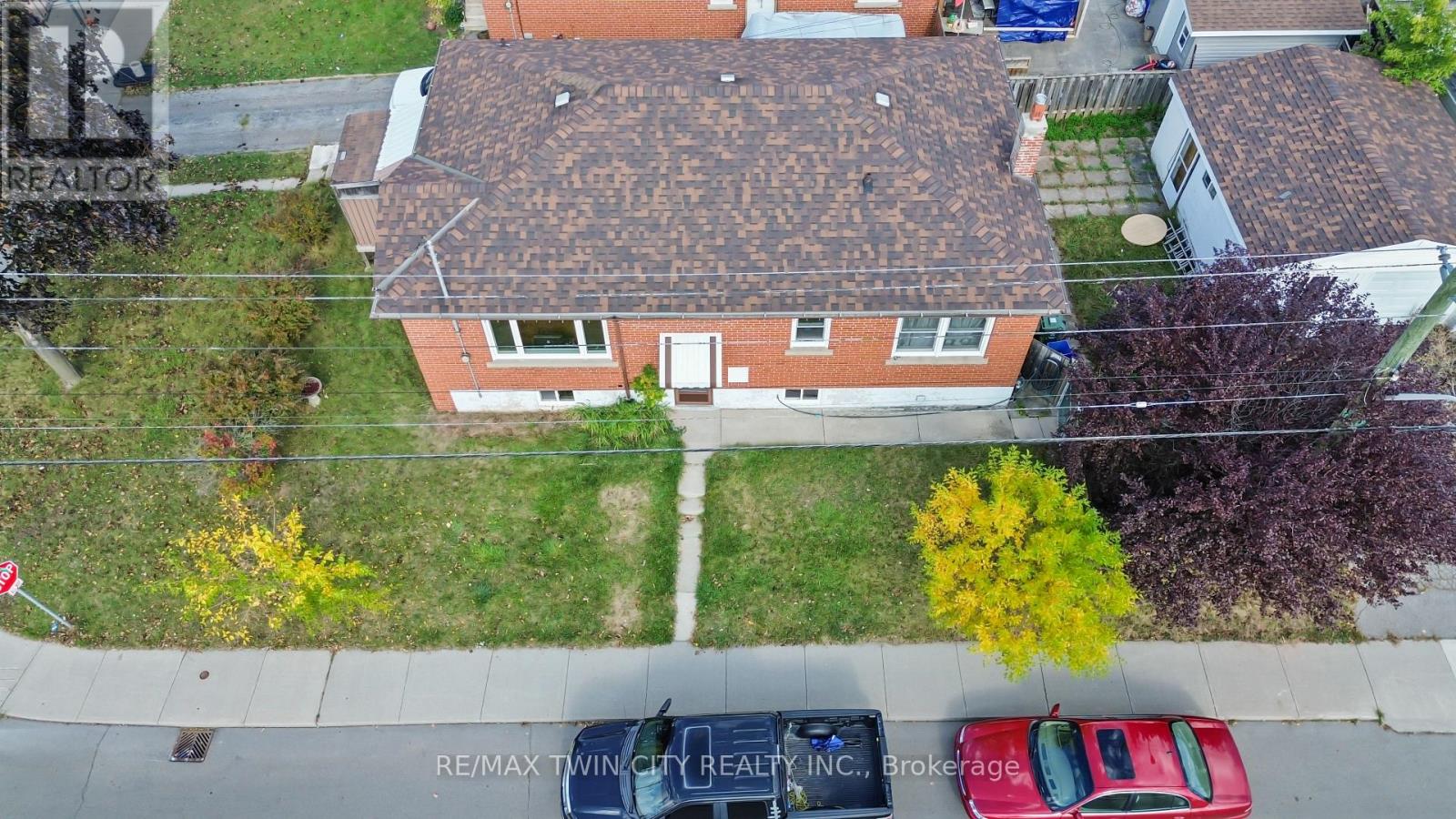 66 Walter Avenue N Property Photo 2