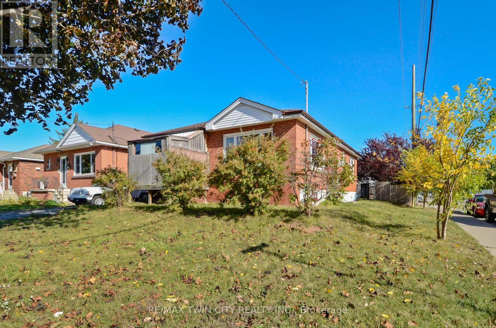 66 Walter Avenue N Property Photo 10