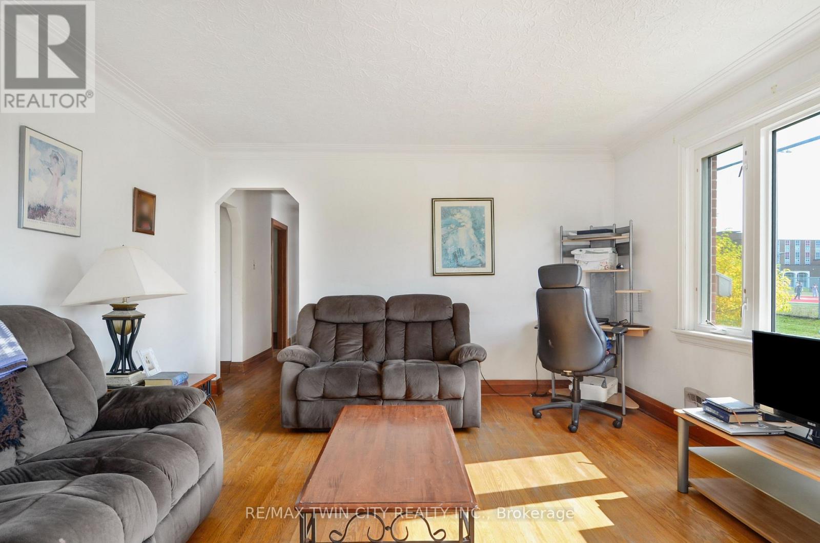 66 Walter Avenue N Property Photo 16