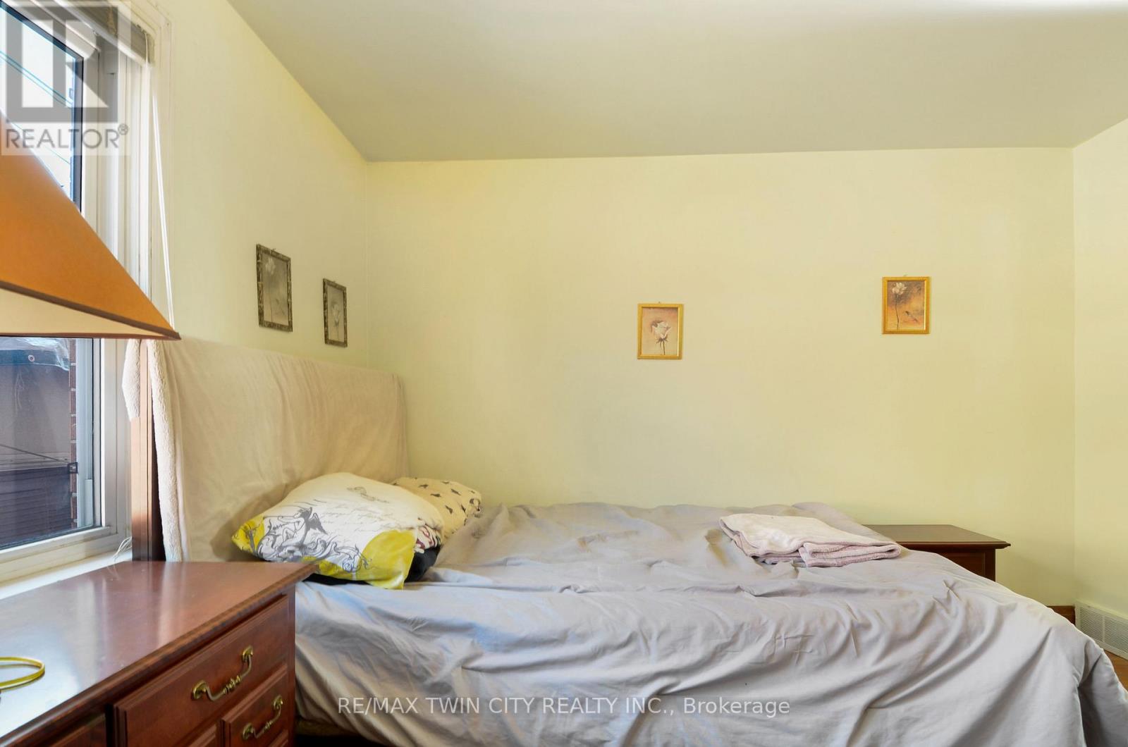 66 Walter Avenue N Property Photo 25