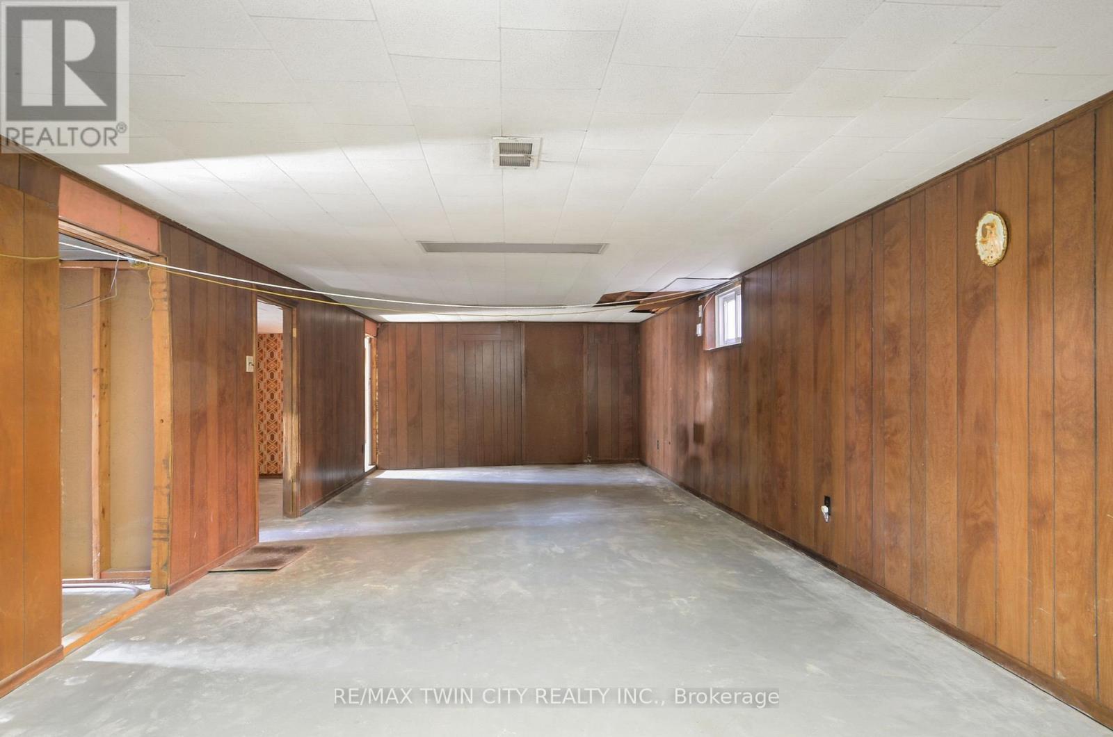 66 Walter Avenue N Property Photo 35